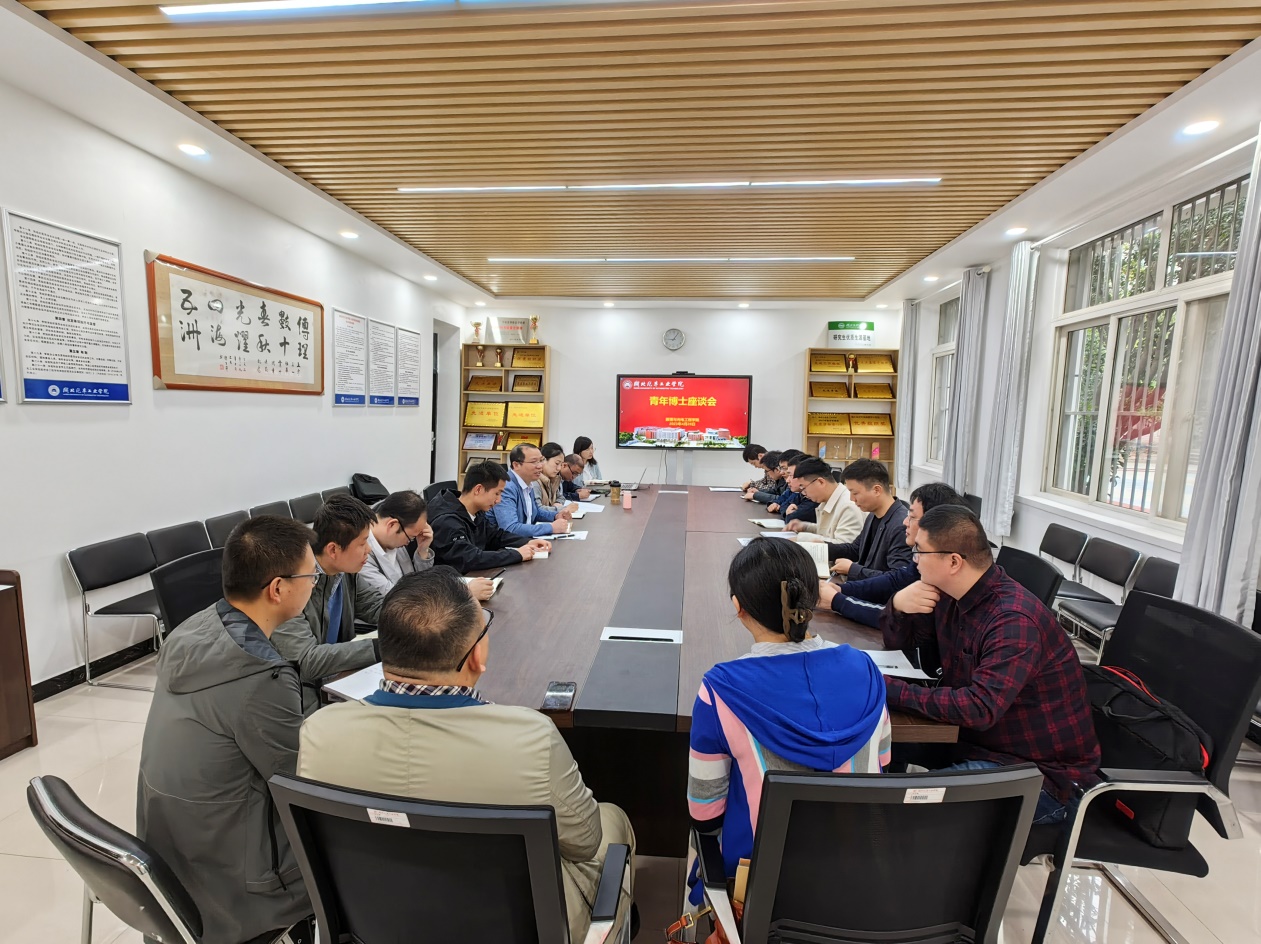 说明: //news.macbcpt.com/__local/A/FE/E8/AA13E01A37F761A44A08077F3F7_AD2498F7_4C0000.jpg